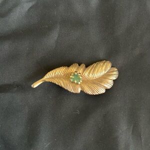 Vintage Gold Tone Leaf Brooch Pin